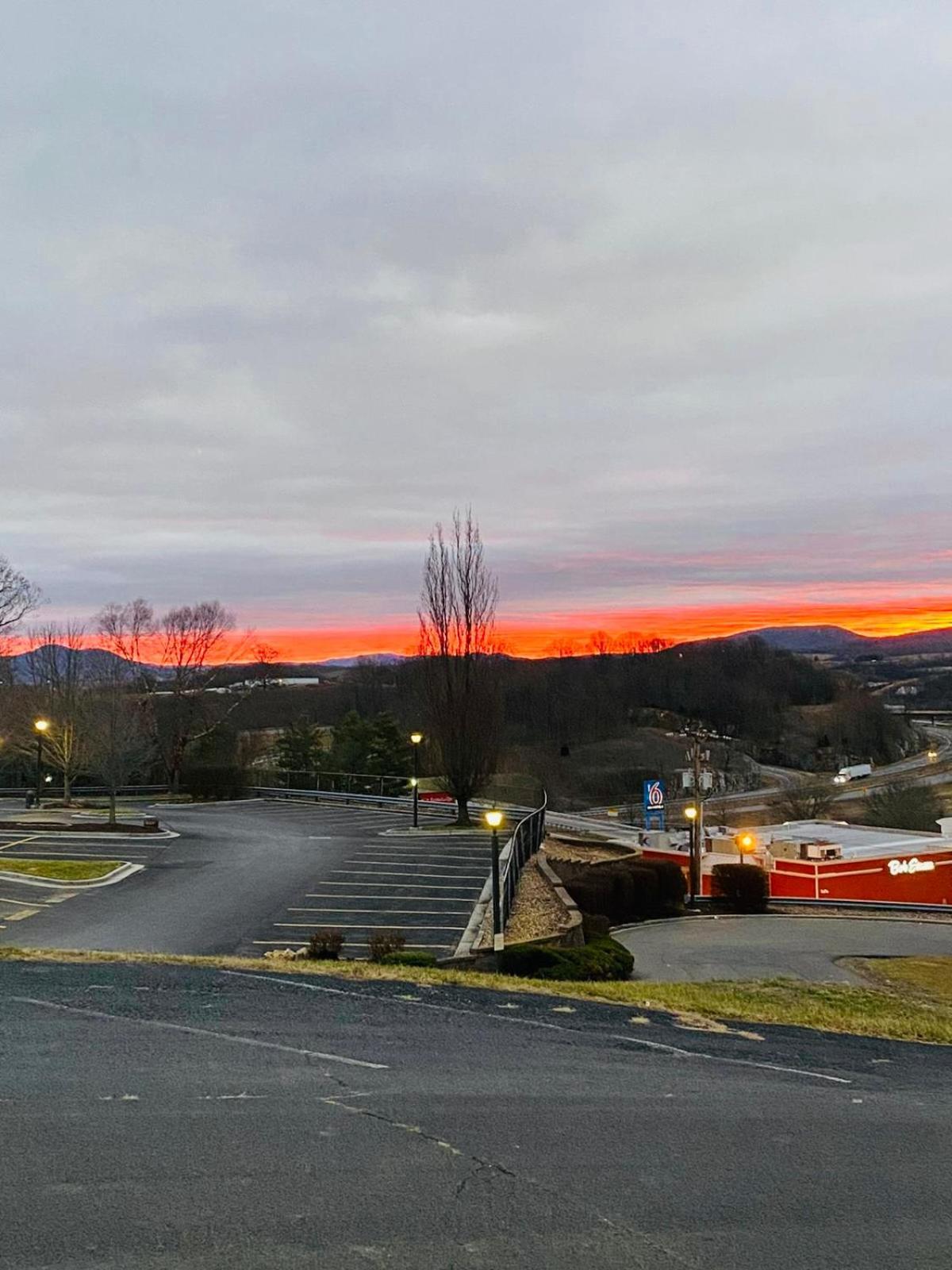 Travelodge By Wyndham Wytheville Dış mekan fotoğraf